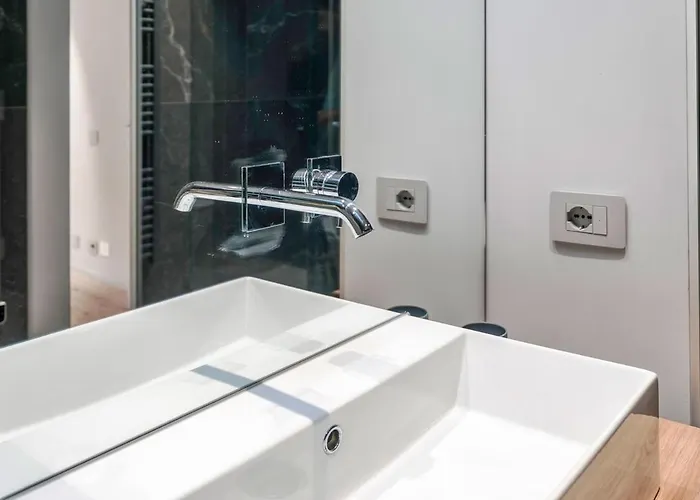 Appartement Host4u - Beautiful 56 In Center Piazzale Arnaldo