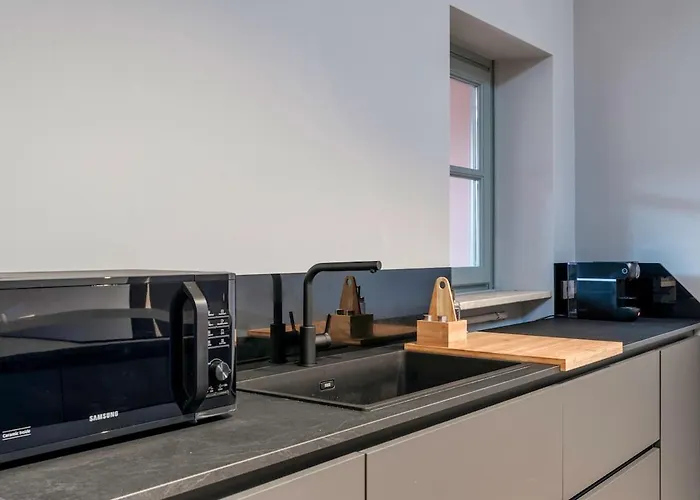 Host4u - Beautiful 56 In Center Piazzale Arnaldo Appartement *