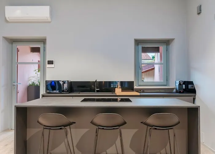 Appartement Host4u - Beautiful 56 In Center Piazzale Arnaldo Brescia