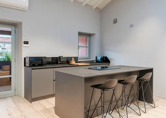 Appartement Host4u - Beautiful 56 In Center Piazzale Arnaldo